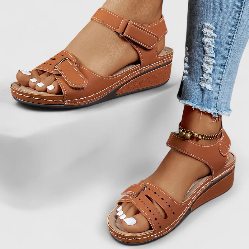 Annet - Sleek Orthopedic Sandals