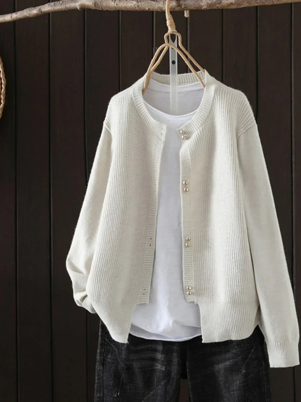 Anita – Elegant Pearl-Button Cardigan
