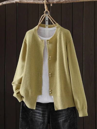 Anita – Elegant Pearl-Button Cardigan